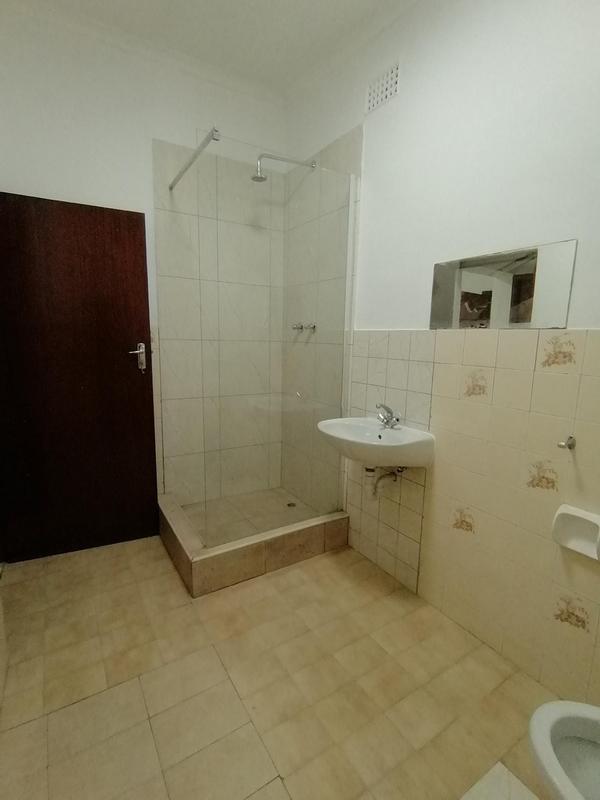 To Let 1 Bedroom Property for Rent in Maitland Western Cape